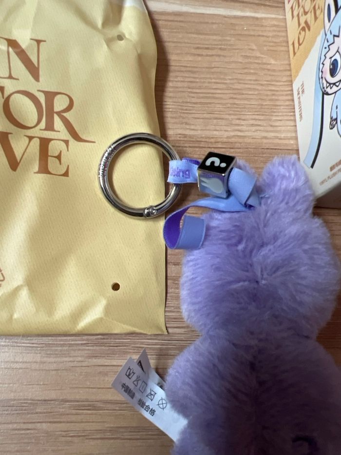 Labubu Pin for Love ? - photo numéro 4