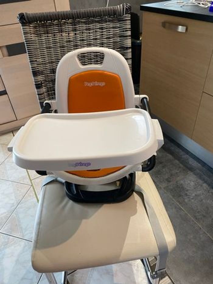 Réhausseur siège Bebe peg perego rialto chaise haute - photo numéro 3
