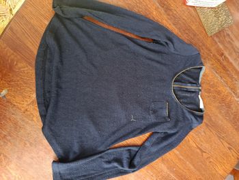 pull fin bleu