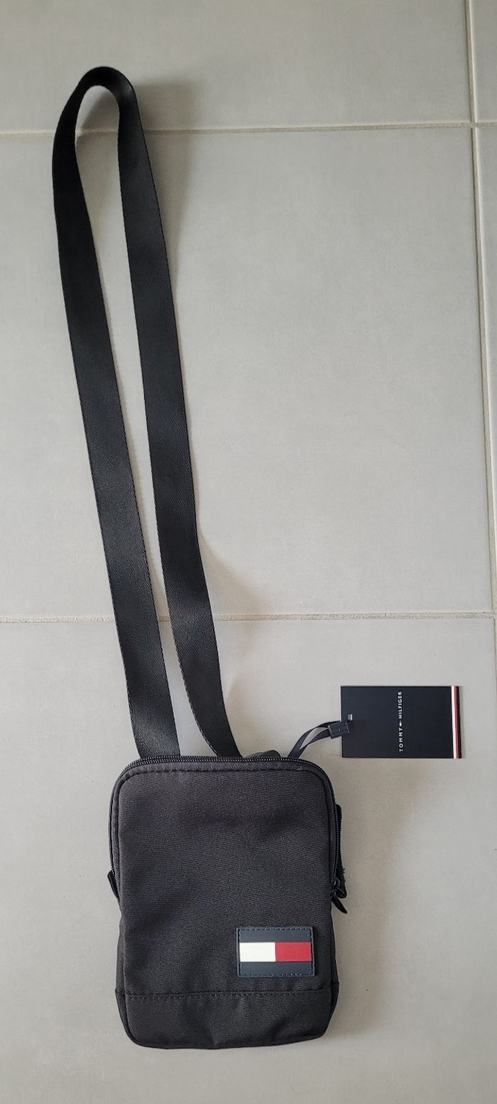 Sac bandoulière Tommy Hilfiger neuf