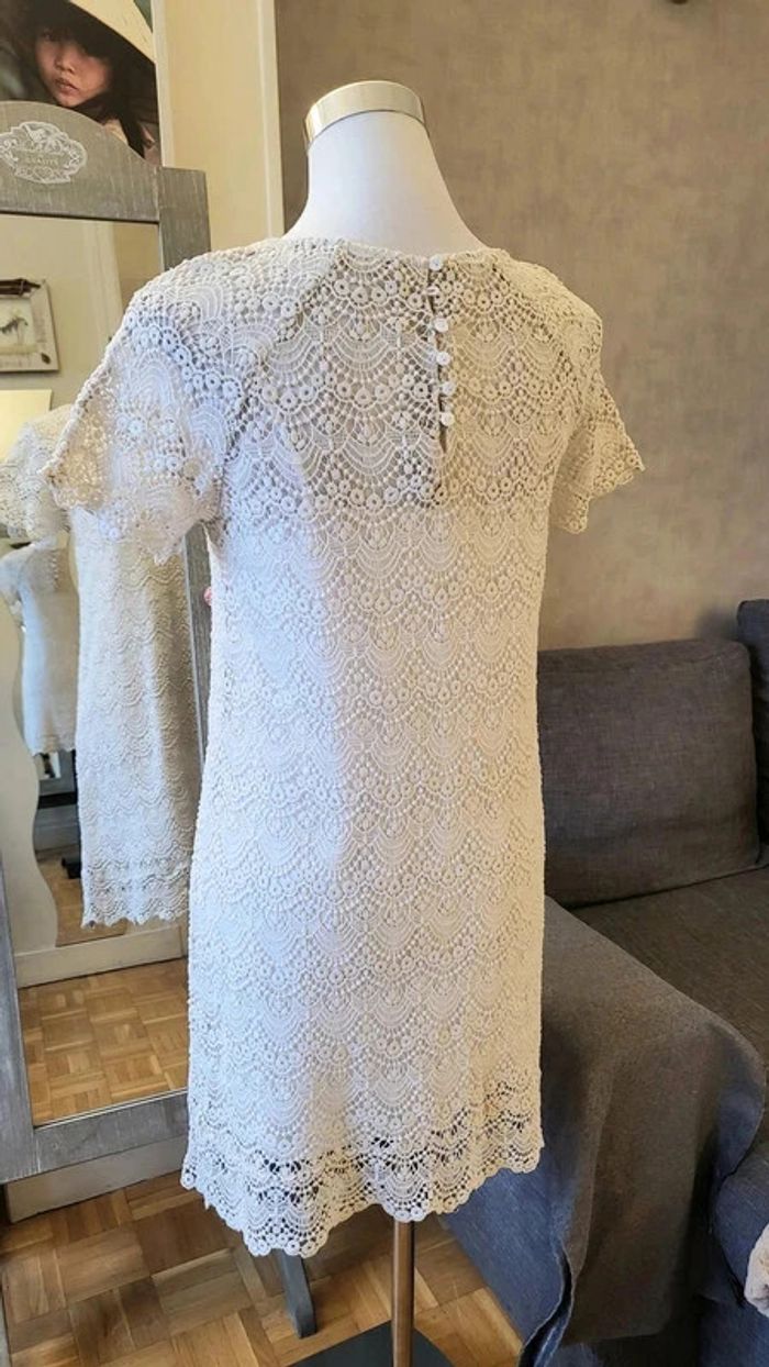 Collection capsule pépite Ba&sh Robe dentelle crochet Valeur 360 euros - photo numéro 3