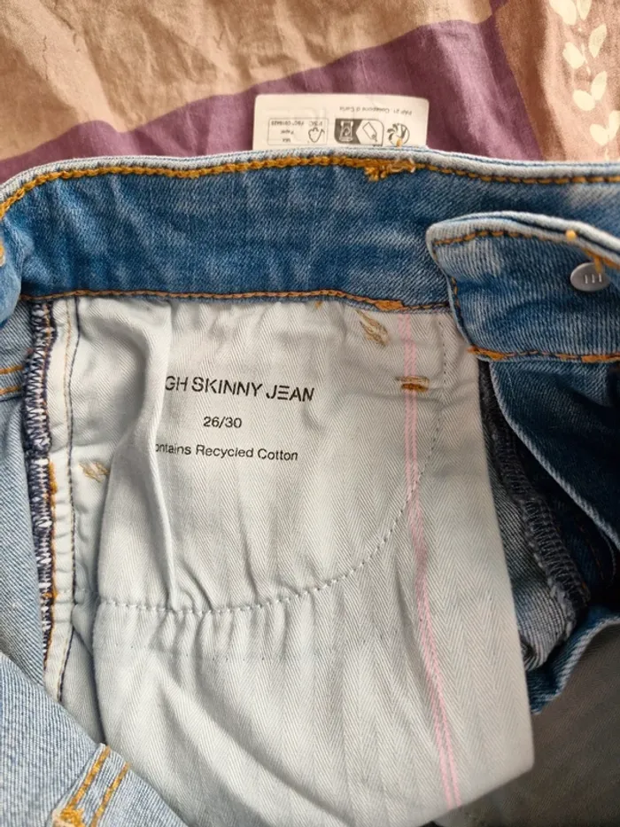 Jean Esprit 26x30 valeur 70€ - photo numéro 4