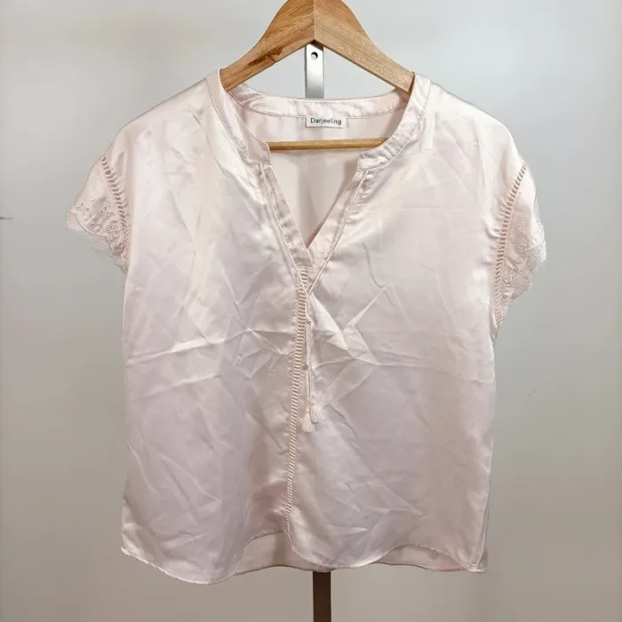 Blouse satinée rose poudré Darjeeling taille 40 manches dentelle A939