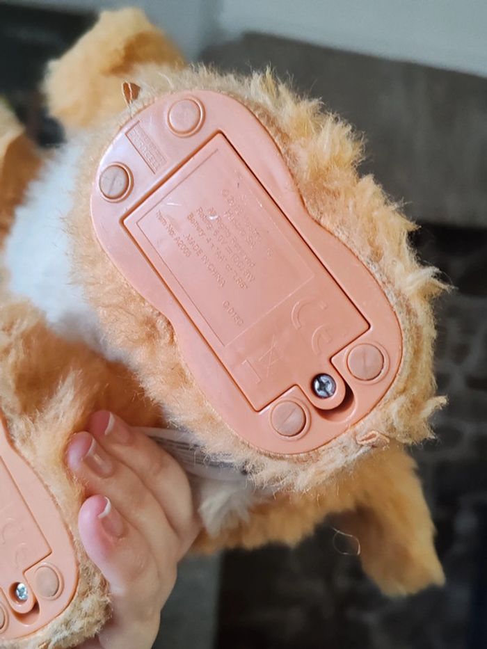 Peluche électronique Daisy mon chat joueur - furreal - photo numéro 8