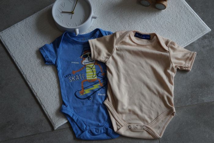 Bodys manches courtes 6 mois