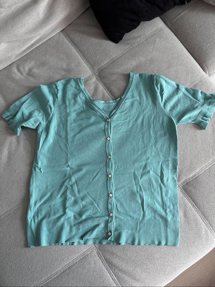 Petit gilet boutonné – couleur turquoise