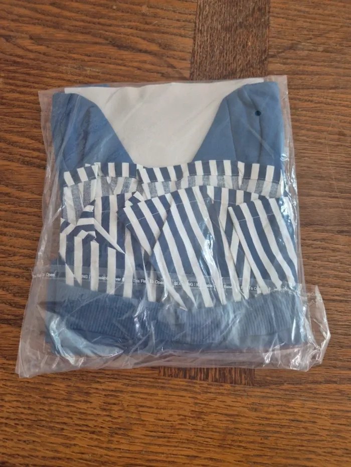 Pull minnie 3-4 ans (98-104 cm) - photo numéro 4