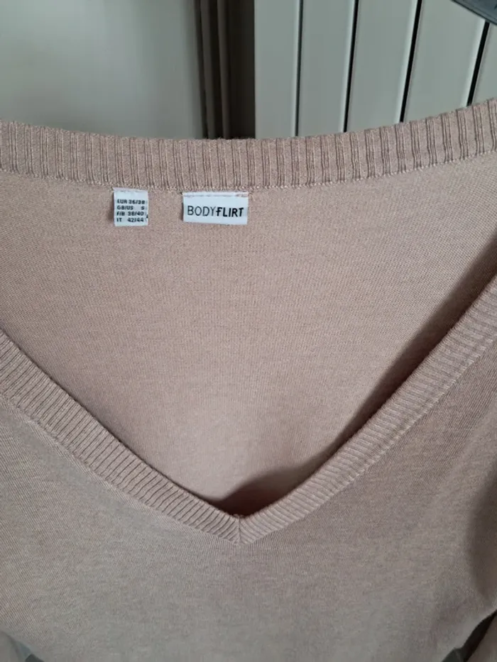 Pull décolleté profond Bodyflirt (de Bonprix) - photo numéro 3