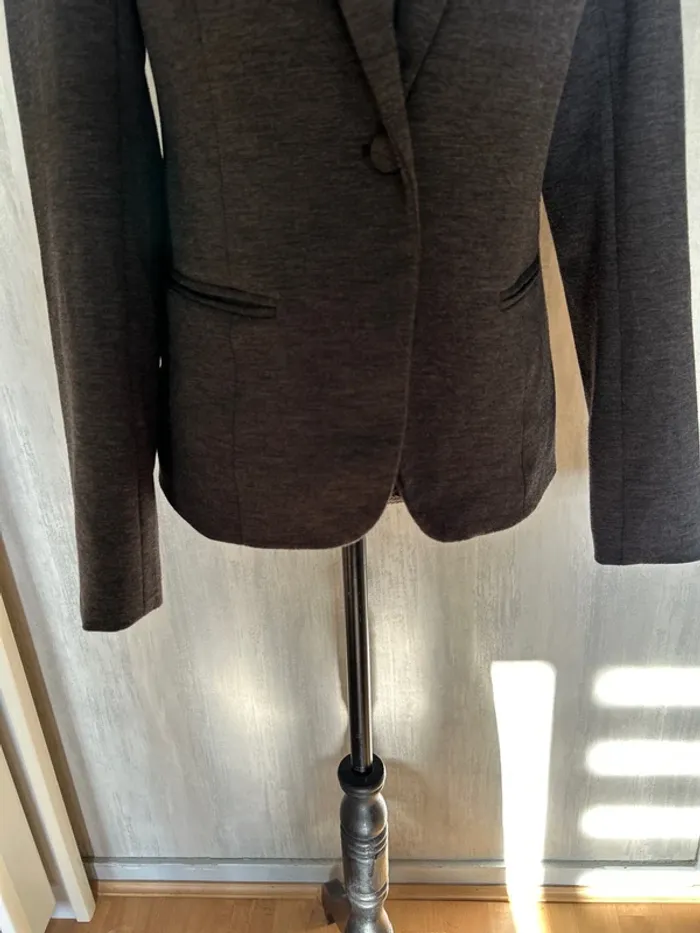 Veste grise - photo numéro 3