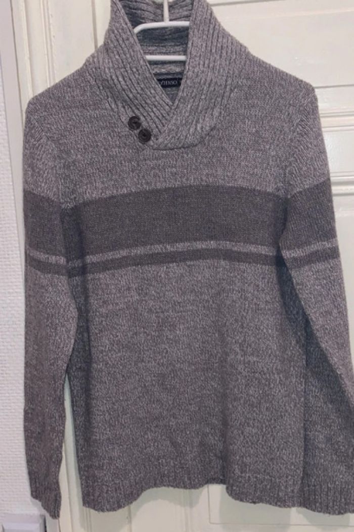 Pull gris