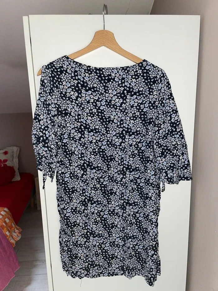 Robe fleurie bleue H&M 38 - photo numéro 5