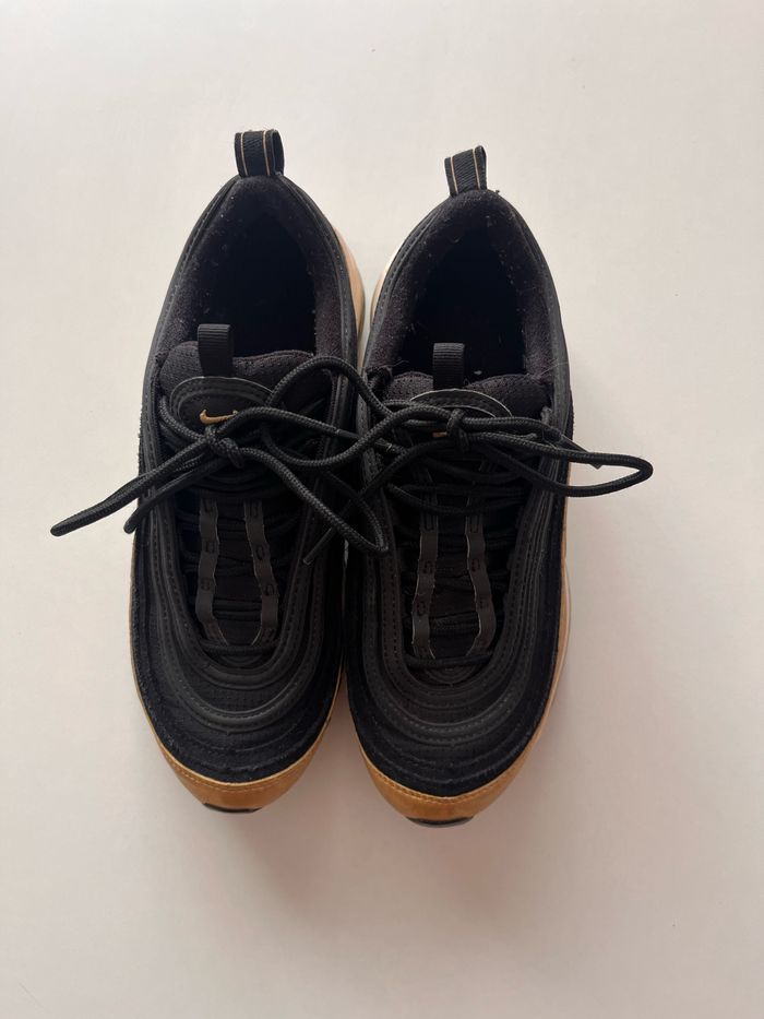 Baskets NIKE AirMax 97 Noir Gold - photo numéro 2