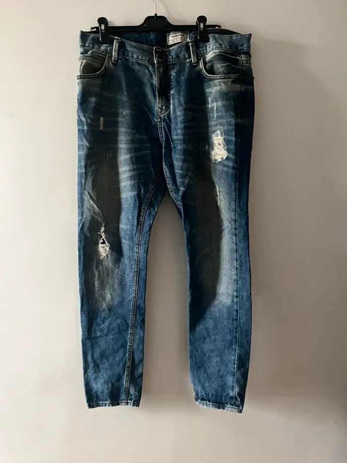 Lot de 2 jeans homme W34 L34 – Pull&Bear et Sfera effet usé