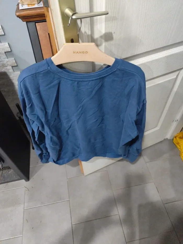Sweat Kiabi taille 42-44 - photo numéro 3