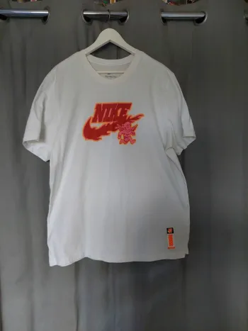 T-shirt Nike avec ange – Taille XL – 100% coton