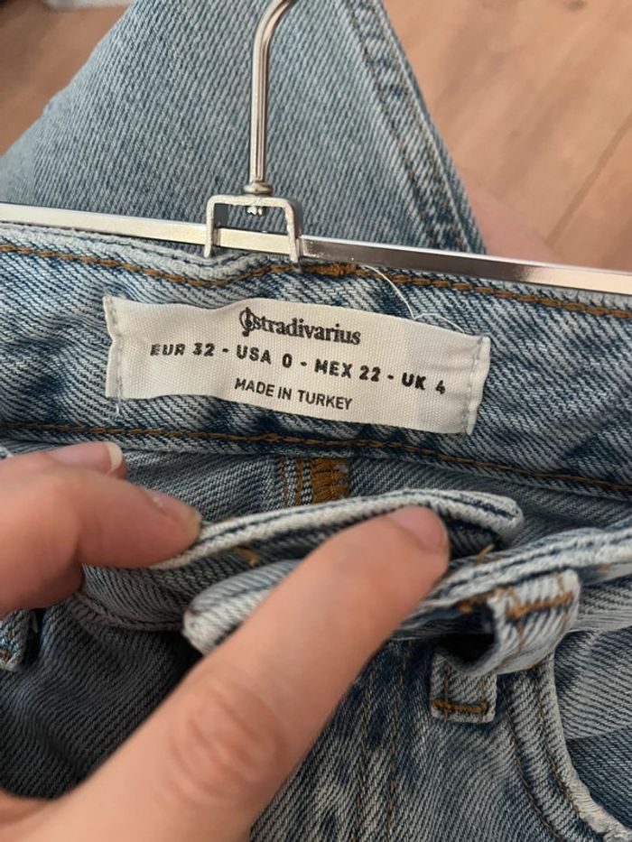 Jean taille 32 Stradivarius - photo numéro 4