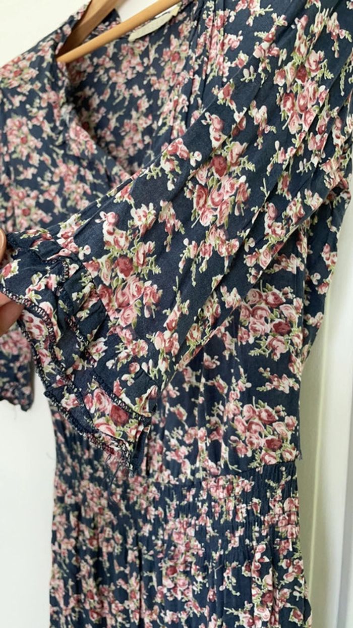 Robe Fleurie taille S marque Leslly - photo numéro 3