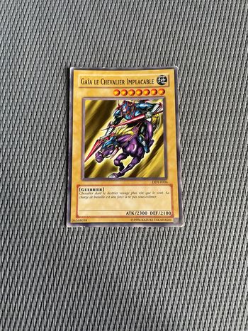 Carte Yu Gi Oh! Gaia Le Chevalier Implacable DDY-F006