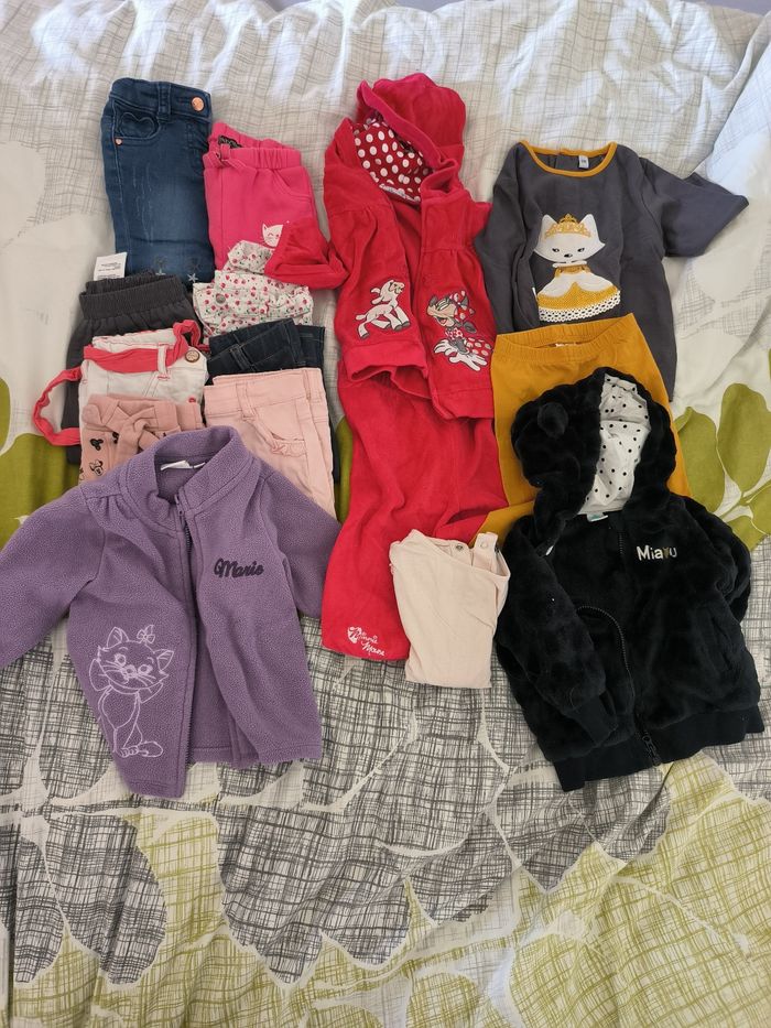 Lot vêtements 12m automne hiver fille