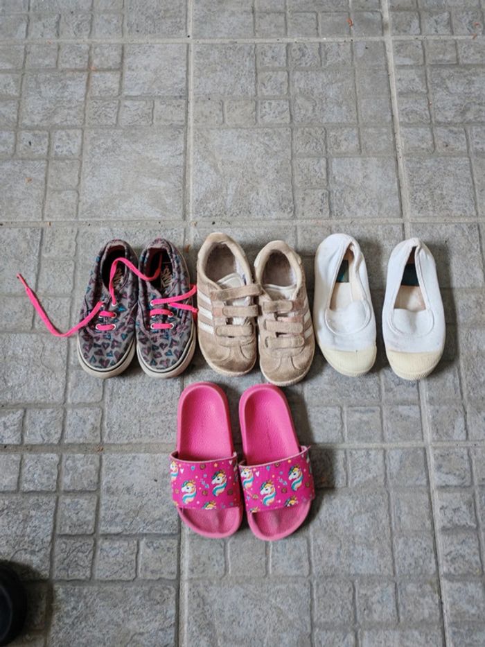 Lot de chaussures fille