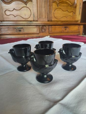 4 coquetiers noirs en verre
