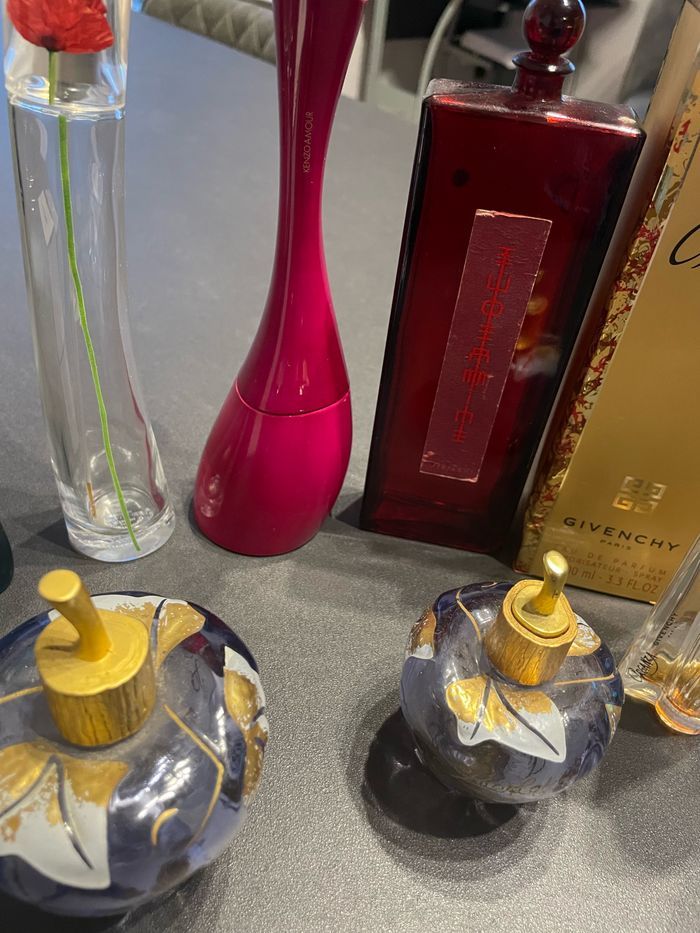 Flacons de parfums vides - photo numéro 4