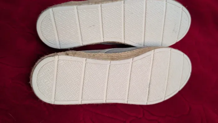 Chaussures / espadrilles à lacets neuves grises - photo numéro 2