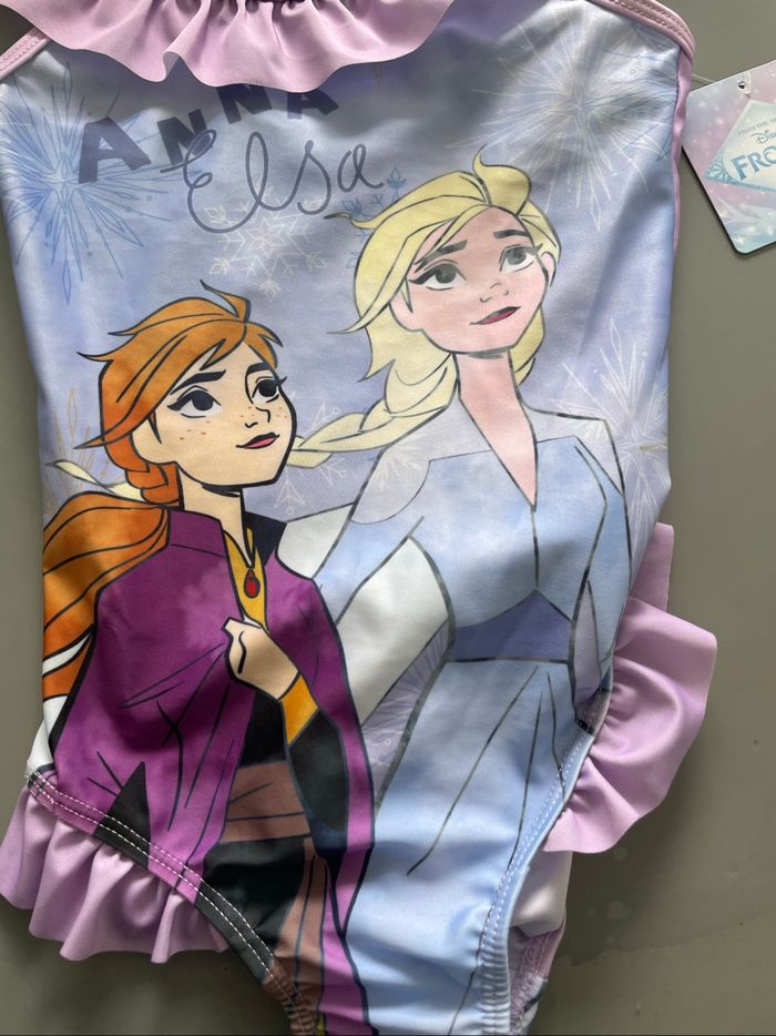 Beau maillot de bain 1 pièce Disney Reine des Neiges T 7-8 ans 8 ans Neuf étiquette - photo numéro 4