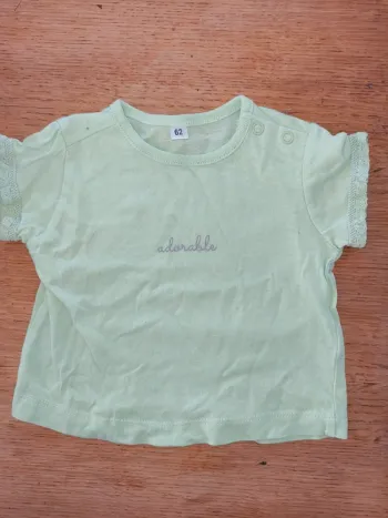 T-shirt fille menthe 3 mois excellent état zeeman