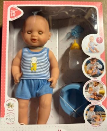 Poupon corolle fait pipi