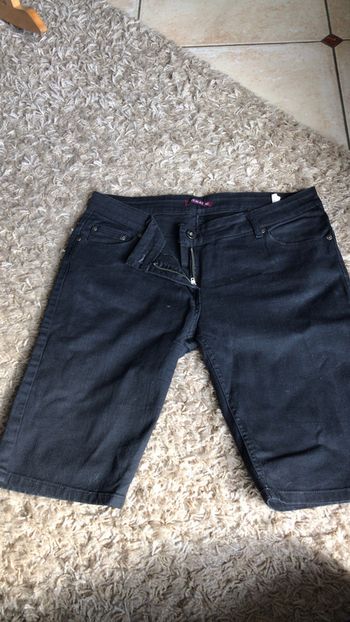 Short jean noir