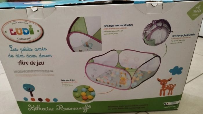 Aire de jeux a balle pour bébé , pliant et avec la boîte d'origine - photo numéro 2