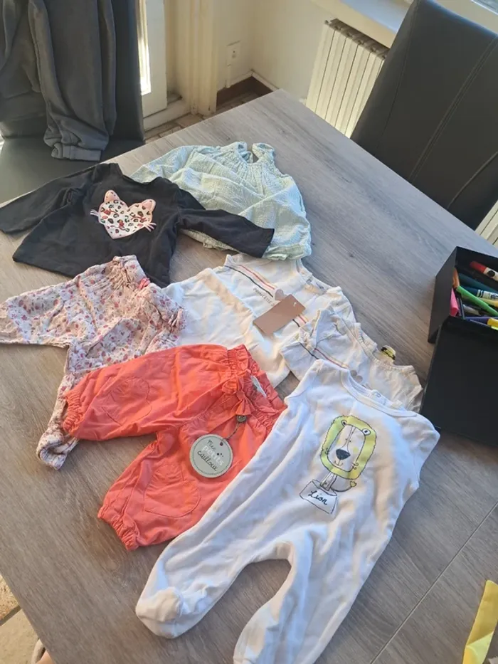 Lot de vêtements fille