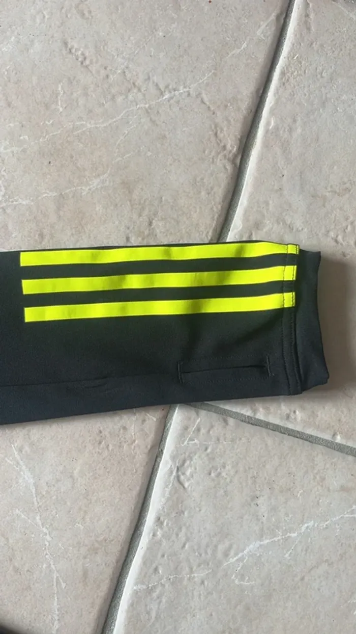Pull arsenal adidas. - photo numéro 4