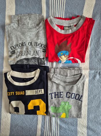 Lot de 4 t-shirts 5 ans