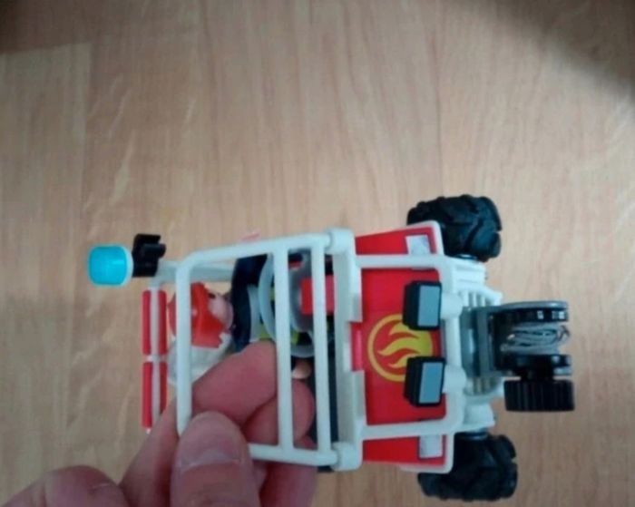 Voiture playmobil - photo numéro 2