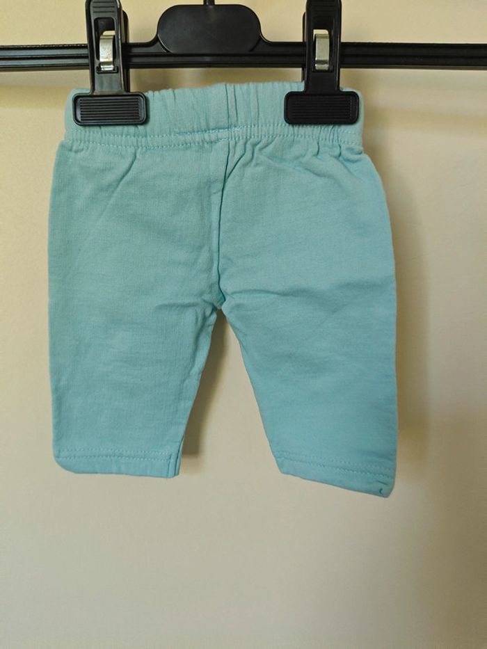 Pantalon 1 mois - photo numéro 3