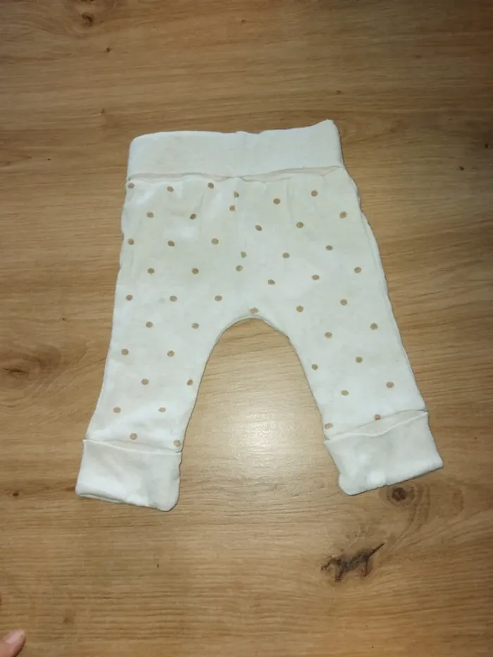 Lots 3 leggins fille taille 1 mois super etat - photo numéro 2
