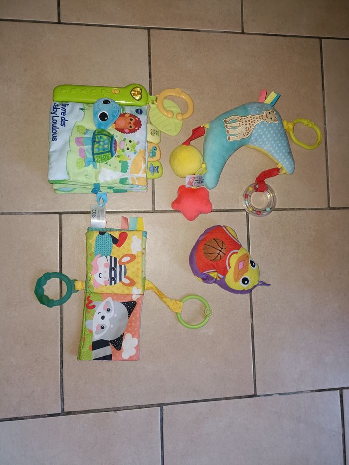 Lot jouer hochet etc - photo numéro 3