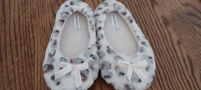 Très joli chausson fille Pointure 30/31