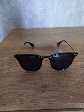 Lunette de soleil femme