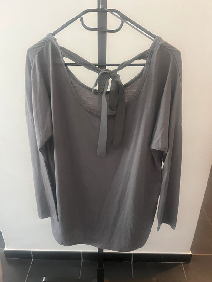 Tee-shirt manche longue gris Taille XL. - photo numéro 2