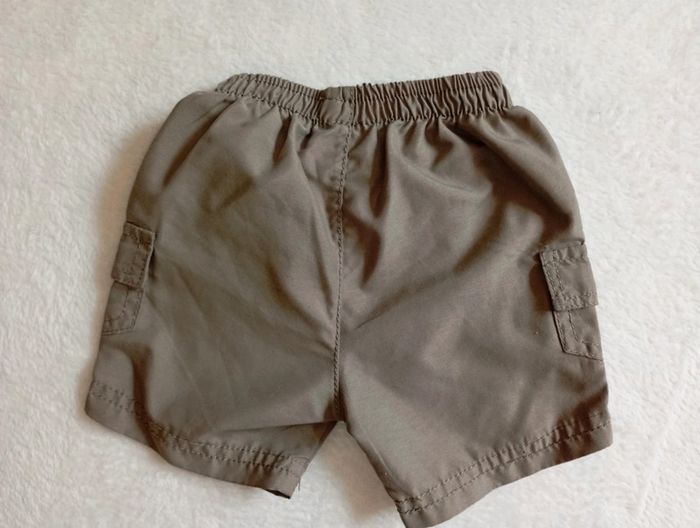 Short très léger 12 mois - photo numéro 3
