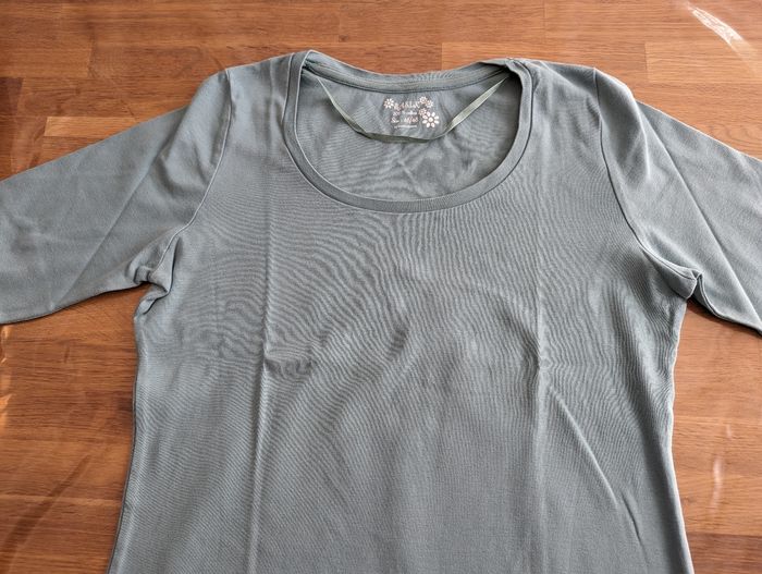 T-shirt femme Kiabi taille 46-48 Kiabi - photo numéro 5