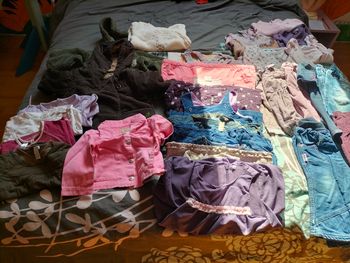 Lot vêtements fille taille 12 mois 30 article