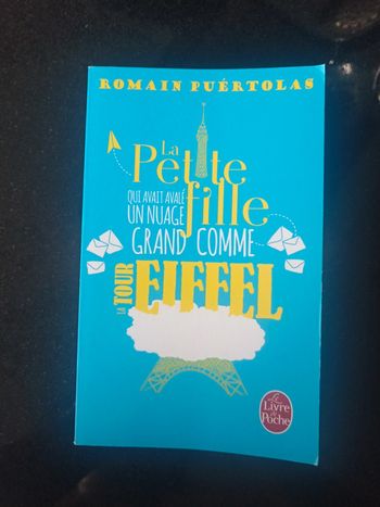 La petite fille qui avait avalé un nuage grand comme la Tour Eiffel