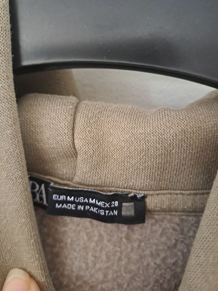 sweat à capuche kaki clair taille M marque zara - photo numéro 3