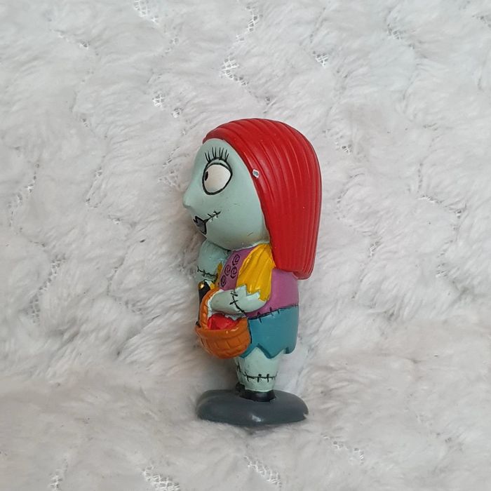 Petite figurine Sally Disney l'étrange Noël de Mr Jack - photo numéro 2