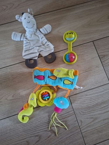 Lot jeux éveil bébé