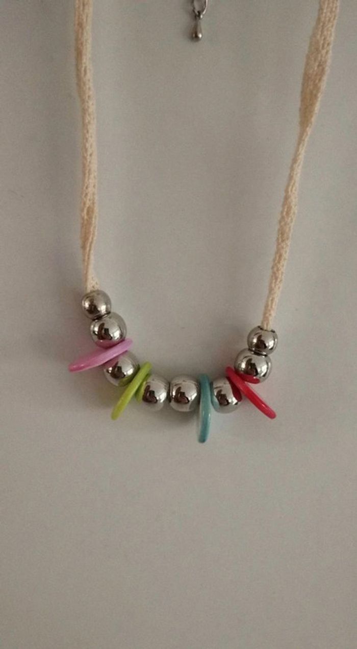 Parure collier Boucles d'oreilles colorés crème argenté - photo numéro 3